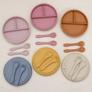 Loja Chiquititos Prato de Silicone Infantil Redondo com Divisórias e Ventosa e Kit Talheres