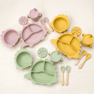 Kit Refeição de silicone Família Dinossauro (5 peças)