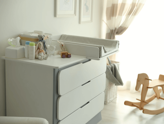 melhor cômoda com trocador no quartinho de bebê