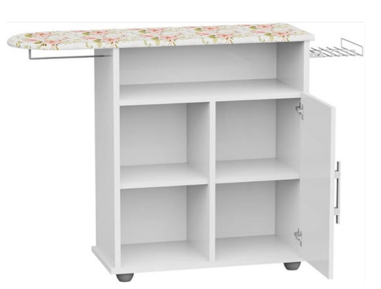 tábua de passar roupas de bebê com armário embutido